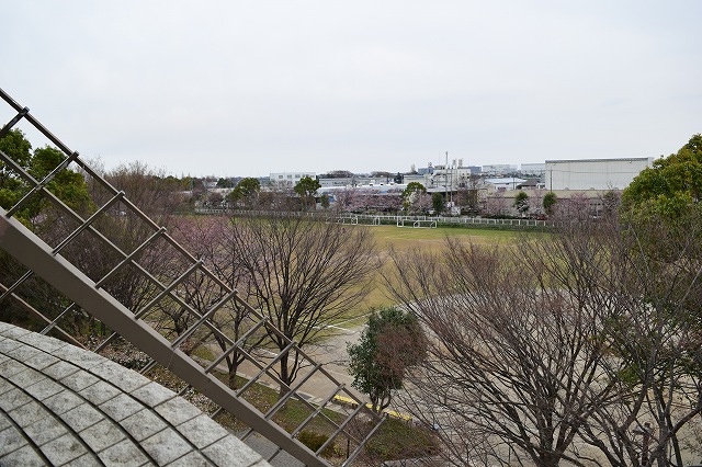 松伏総合公園　ランドマークの風車からの眺望