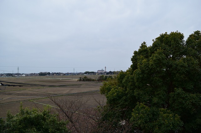 松伏総合公園　ランドマークの風車からの眺望
