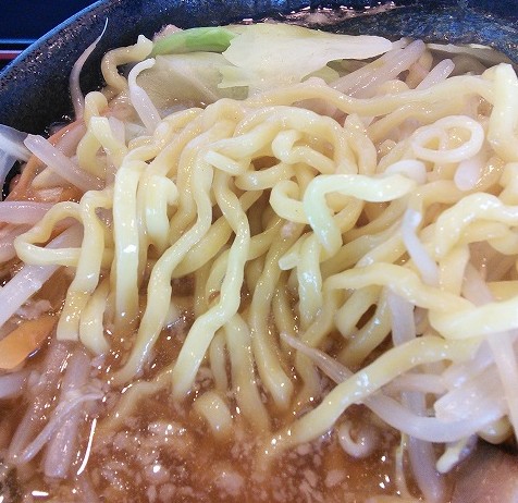 越谷市　ラーメン　川崎屋　野菜醤油ラーメン