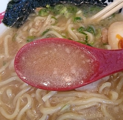 まめぞうラーメン　スープ